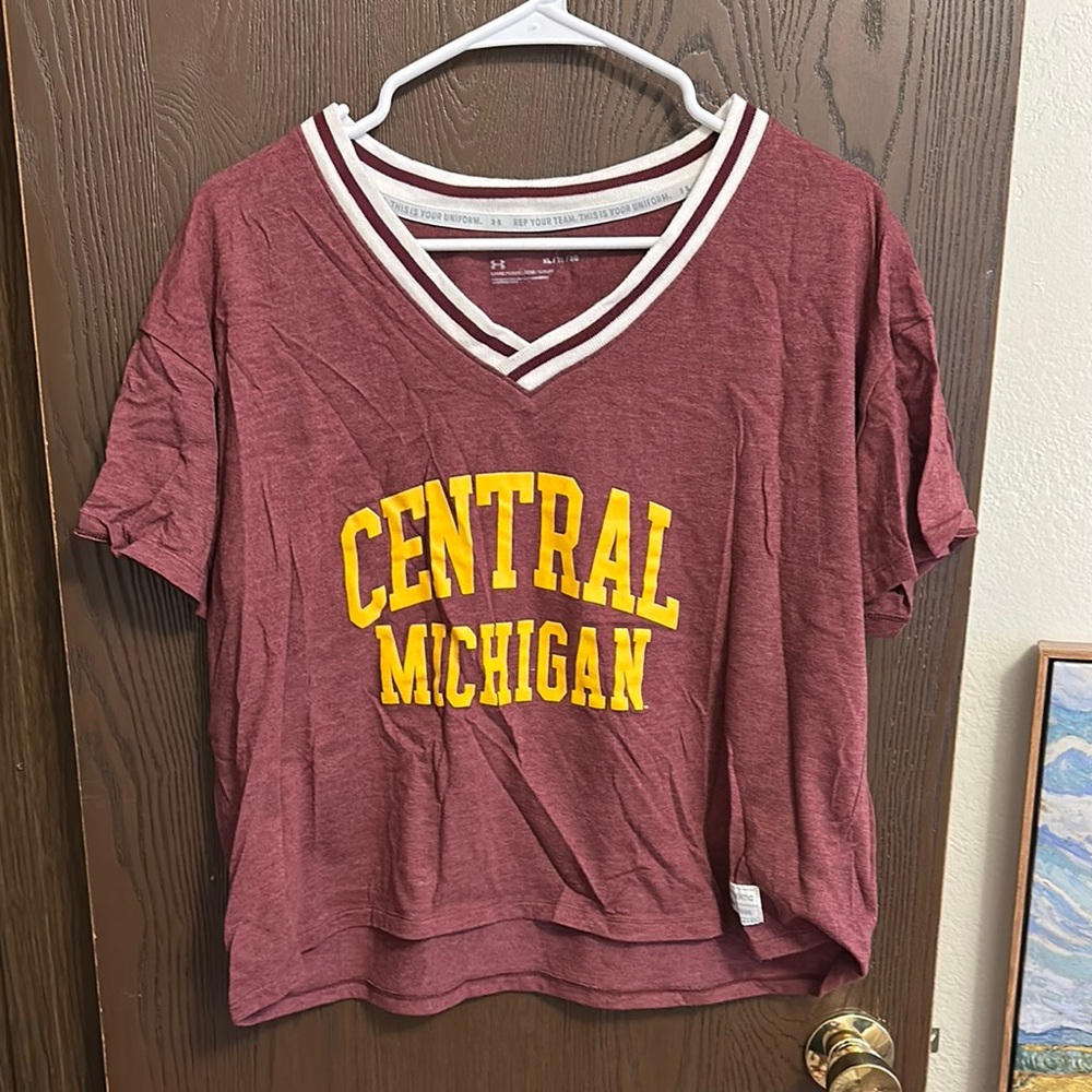Under Armour Women's Maroon V-Neck Top